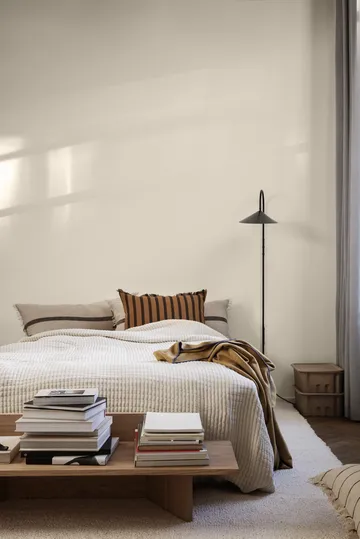 Arum swivel tall vägglampa - Black - Ferm Living
