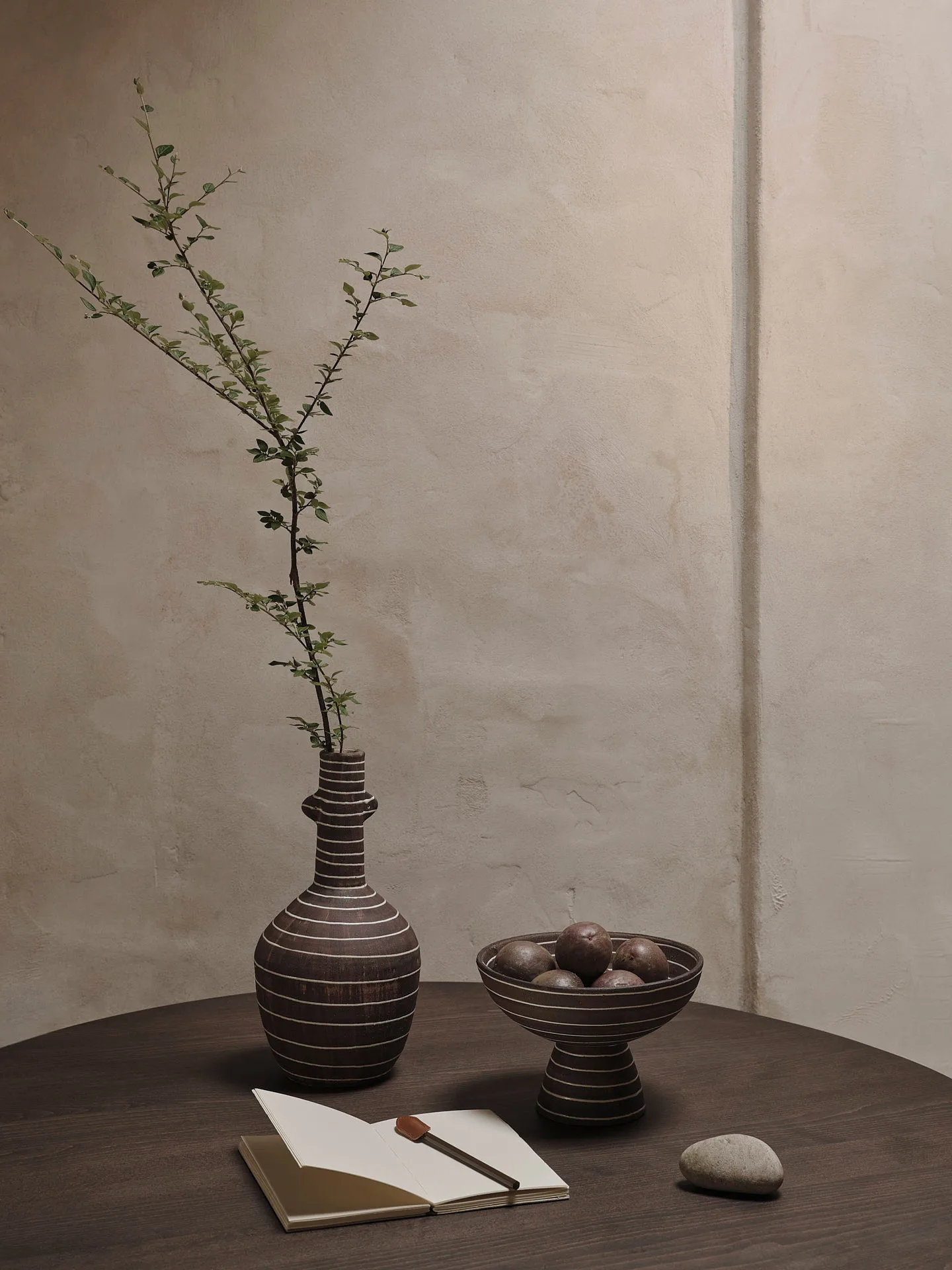 Brura vas 32 cm, Coffee-white Ferm Living