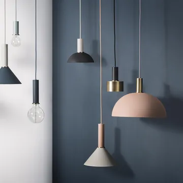 Collect lampskärm Hoop - svart - Ferm Living