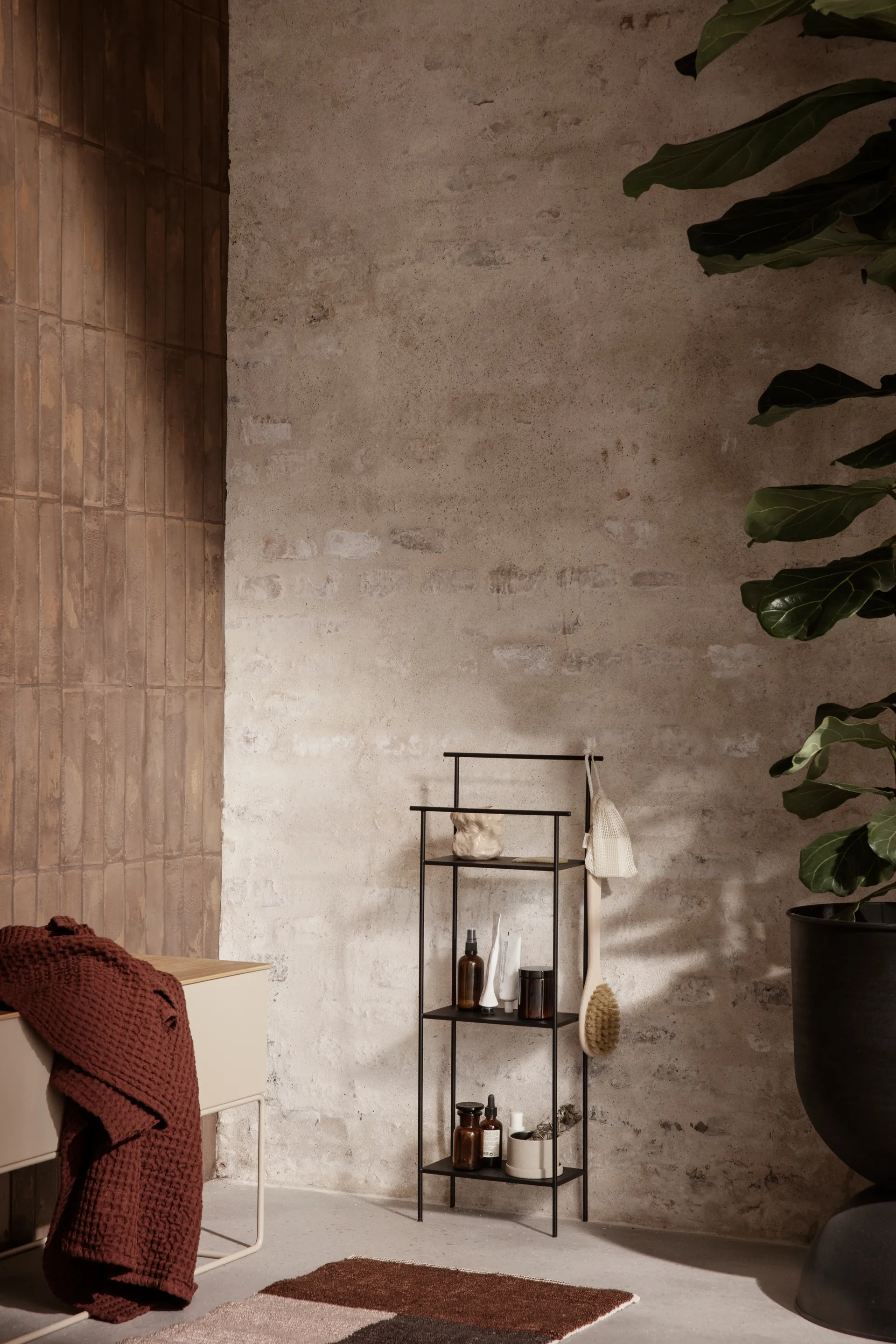 Dora hylla 30x79 cm, Black Ferm Living