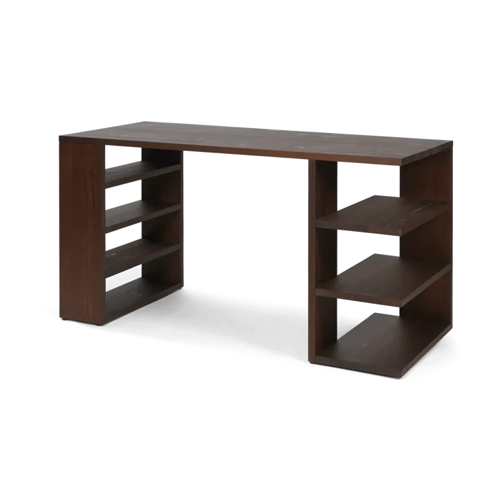 Edre skrivbord 137x65x73,5 cm - Dark Stained Pine - Ferm Living