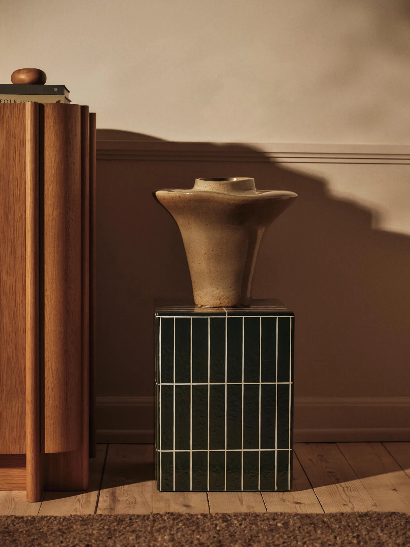 Evio vas, Elm green, Ø35x53 cm Ferm Living