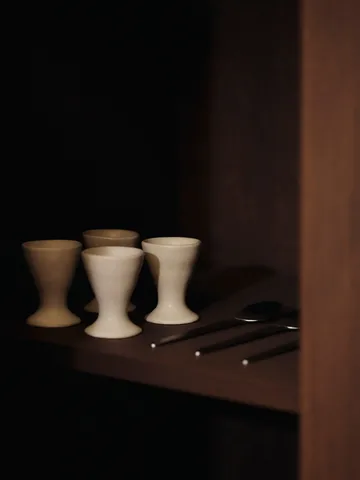Flow äggkoppar 2-pack - Off-white speckle - Ferm Living