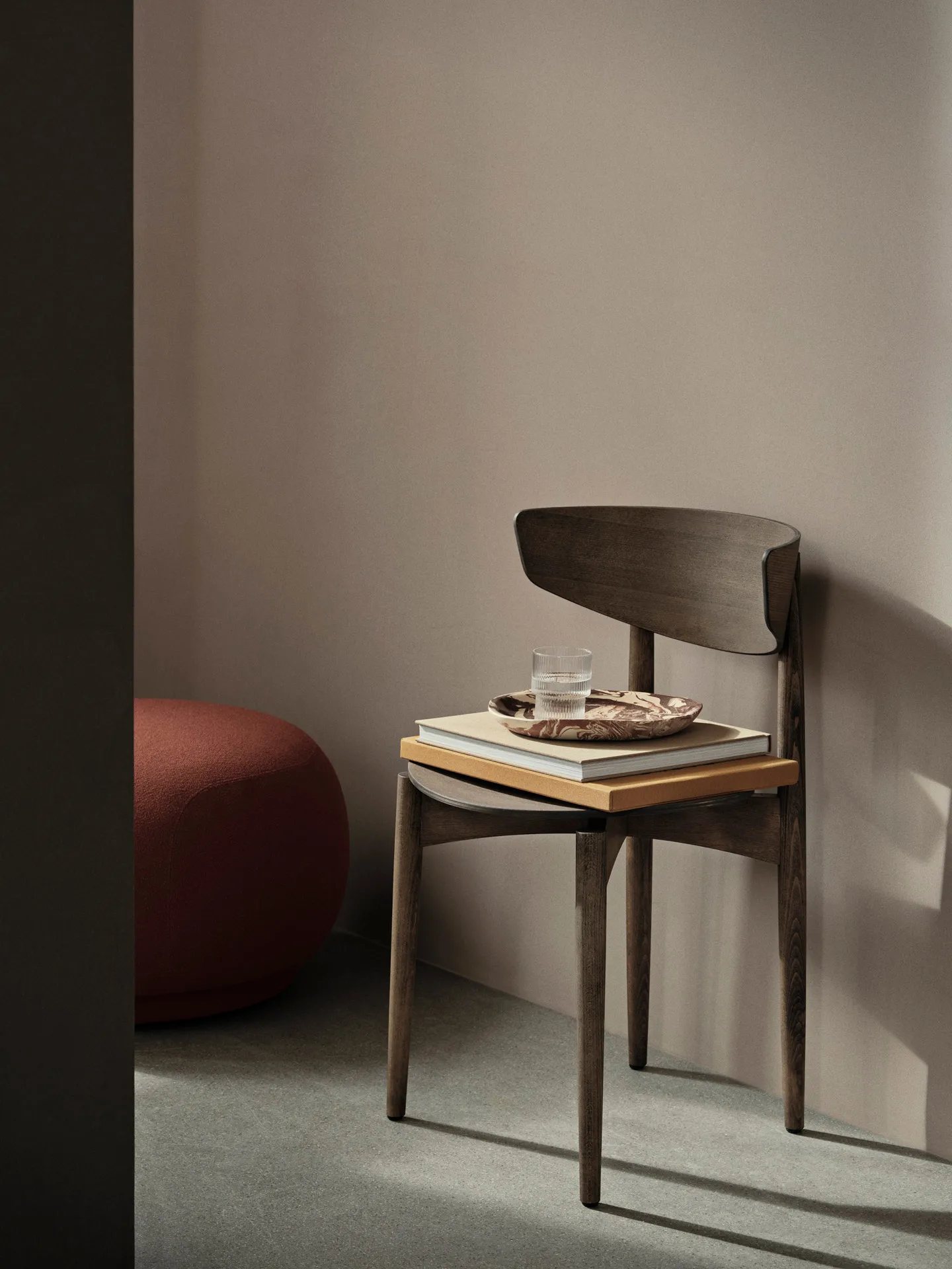 Herman stol, Dark Stained Beech Ferm Living
