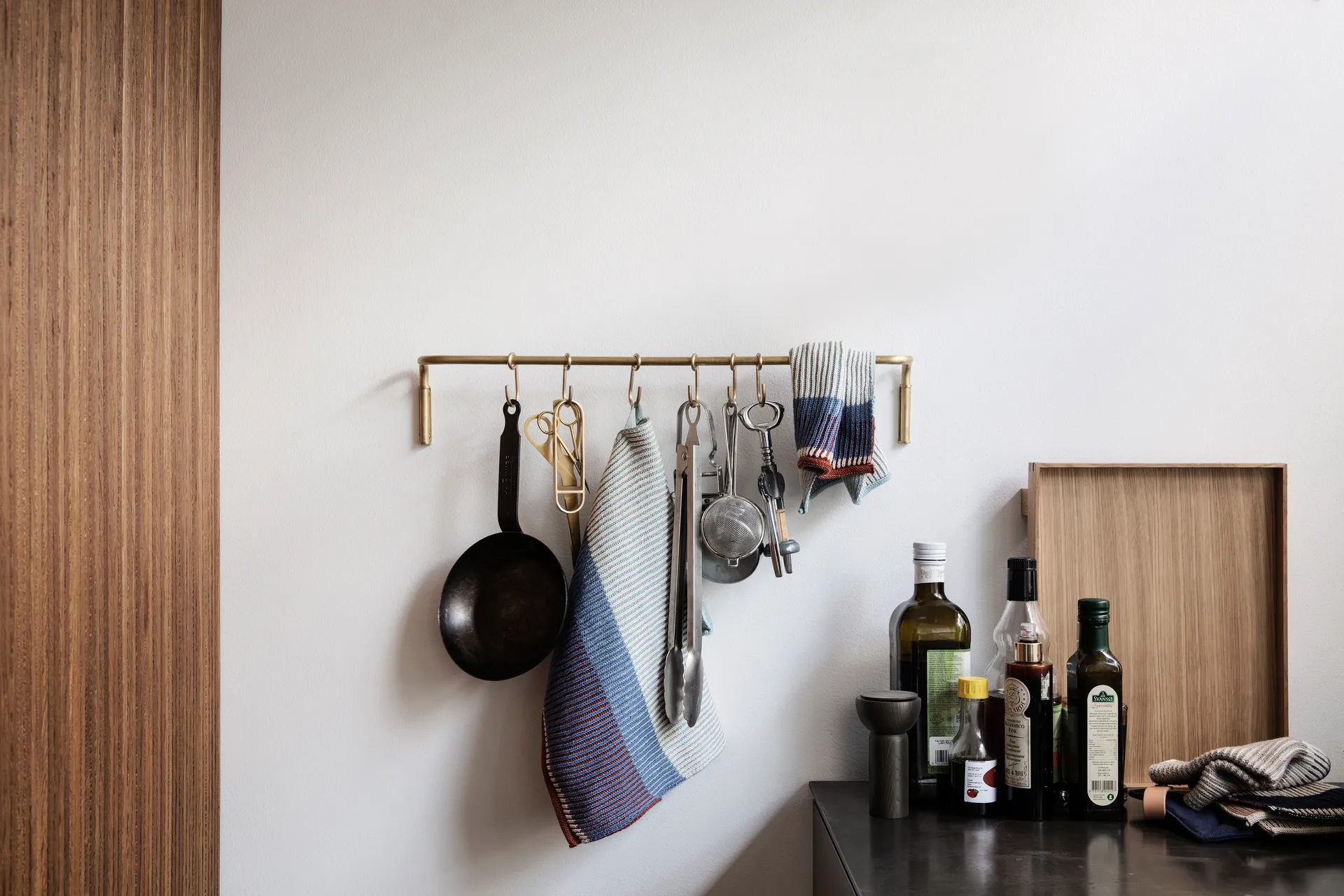 Kitchen köksstång med 6 st krokar, Mässing Ferm Living