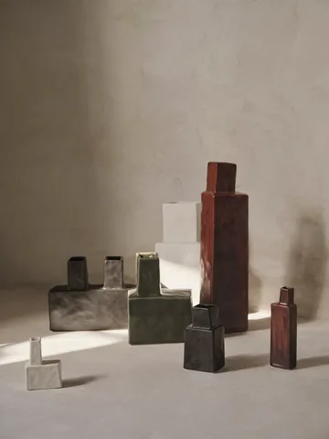 Koa vas H17 - Black - Ferm Living