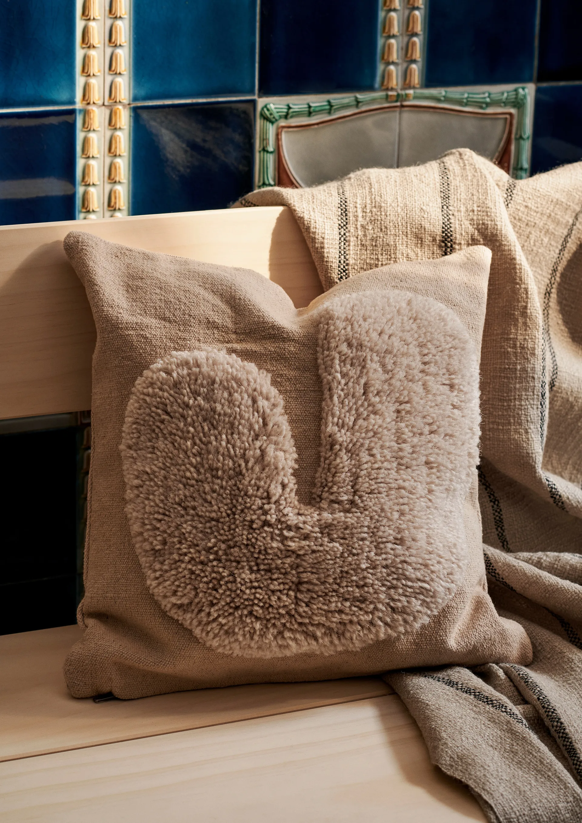 Lay kudde 50x50 cm, Sand / Off-white Ferm Living