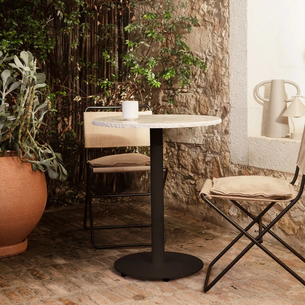 Mineral cafébord, vit, marmor bianco curia Ferm Living