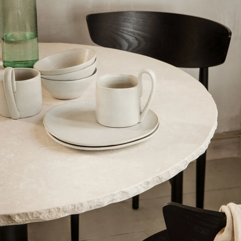 Mineral matbord, vit, marmor bianco curia Ferm Living