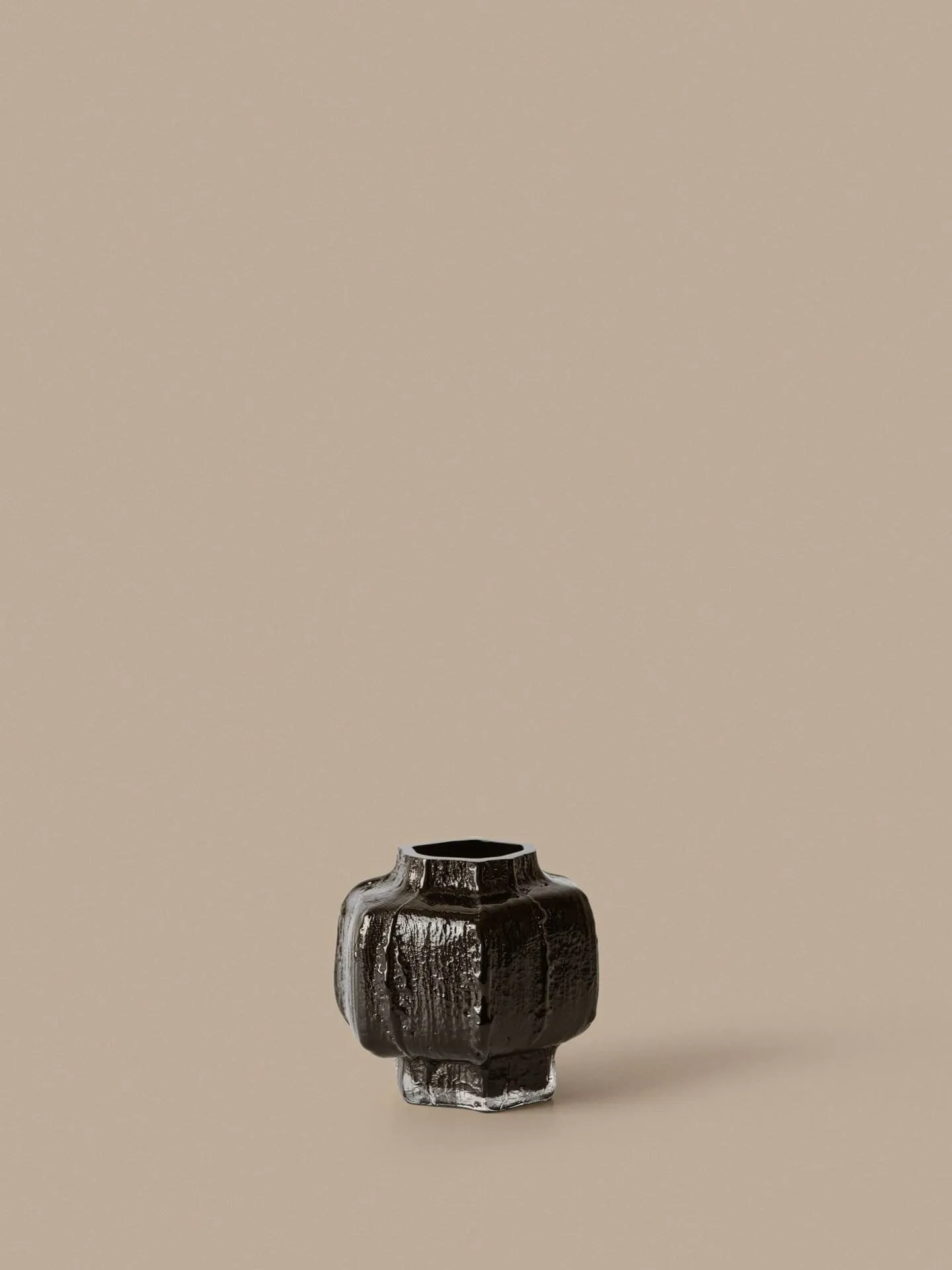 Mokuri vas, Black, 30 cm Ferm Living