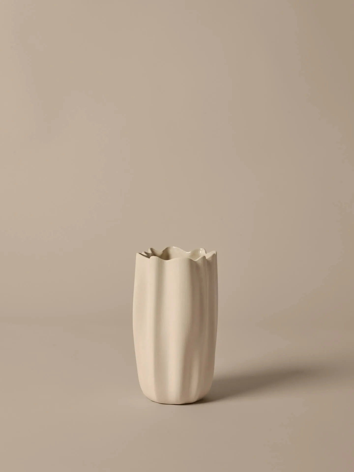 Nium vas, Off-white, 23 cm Ferm Living