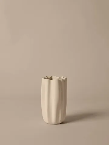 Nium vas - Off-white, 23 cm - Ferm Living