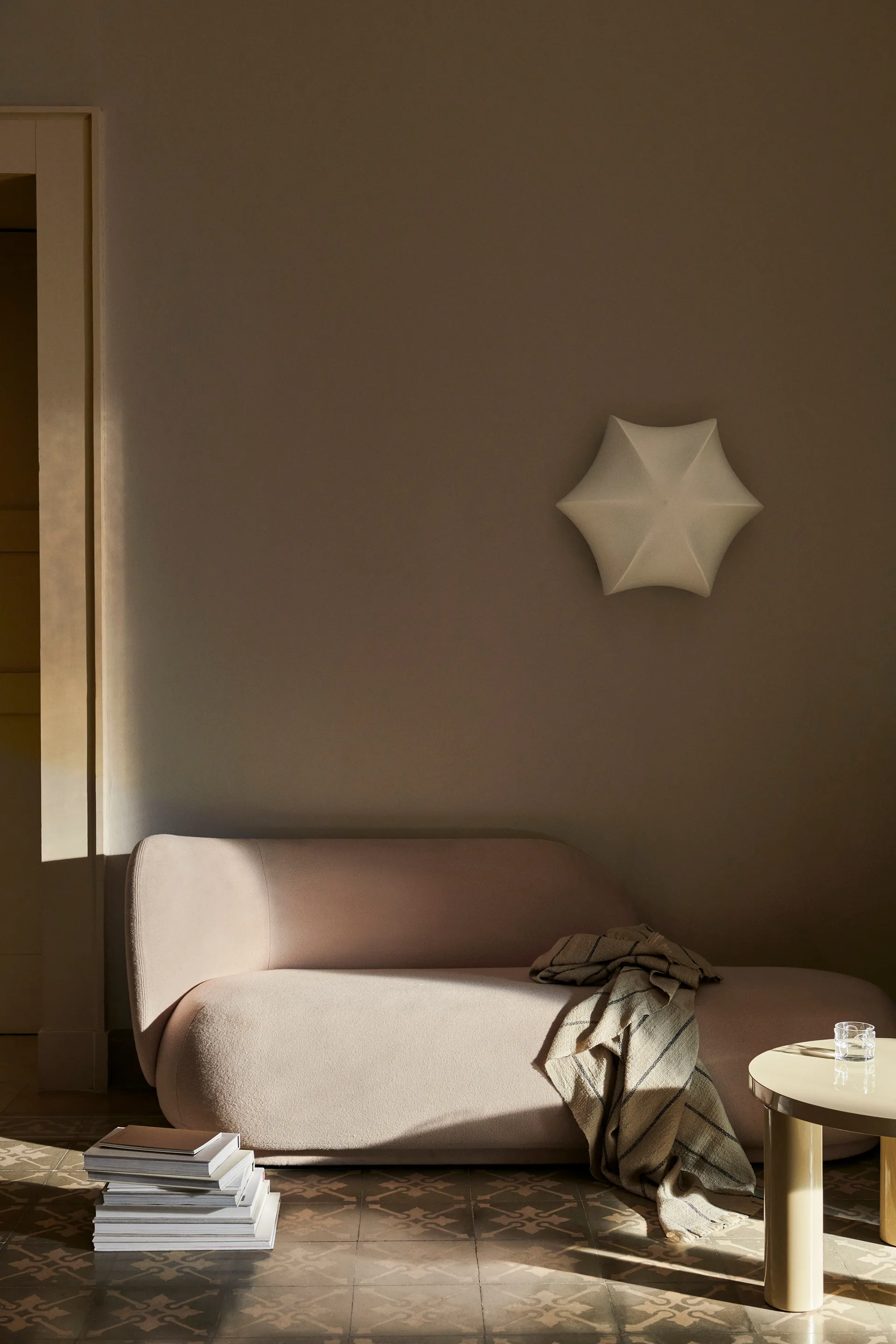 Poem plafond Ø60 cm, White-cashmere Ferm Living