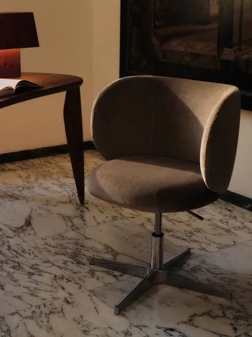 Rico dining chair på hjul Devoré Velvet - Flint Grey - Ferm Living