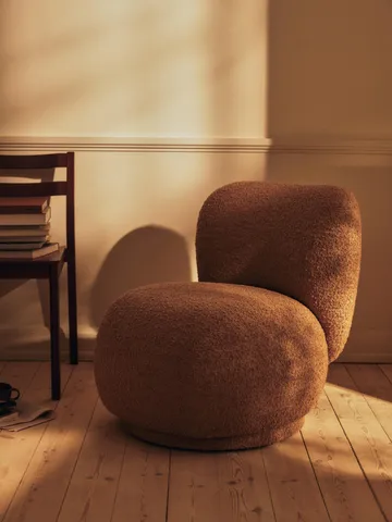 Rico lounge chair raw bouclé piccolo fåtölj - Tan - Ferm Living