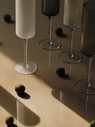 Ripple Champagne flutes champagneglas 15 cl 2-pack - Smoked Grey - Ferm Living