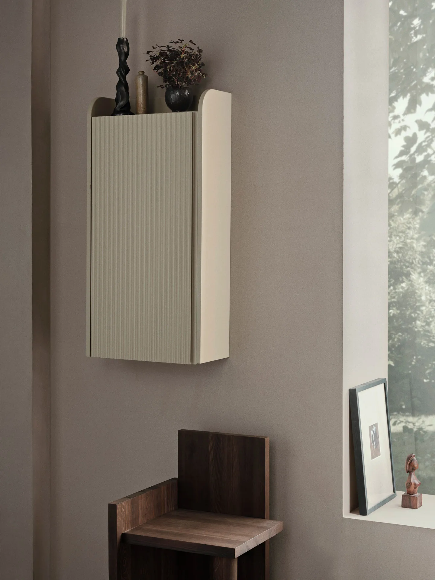 Sill väggskåp 42,5x85 cm, Cashmere Ferm Living