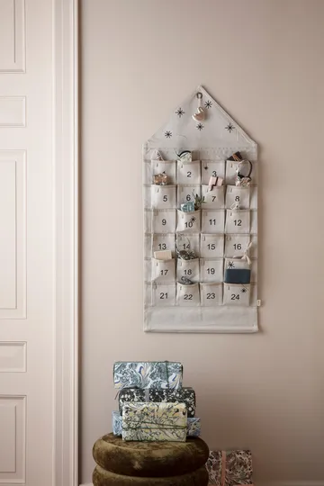 Star julkalender hus 100 cm - Sand - Ferm Living