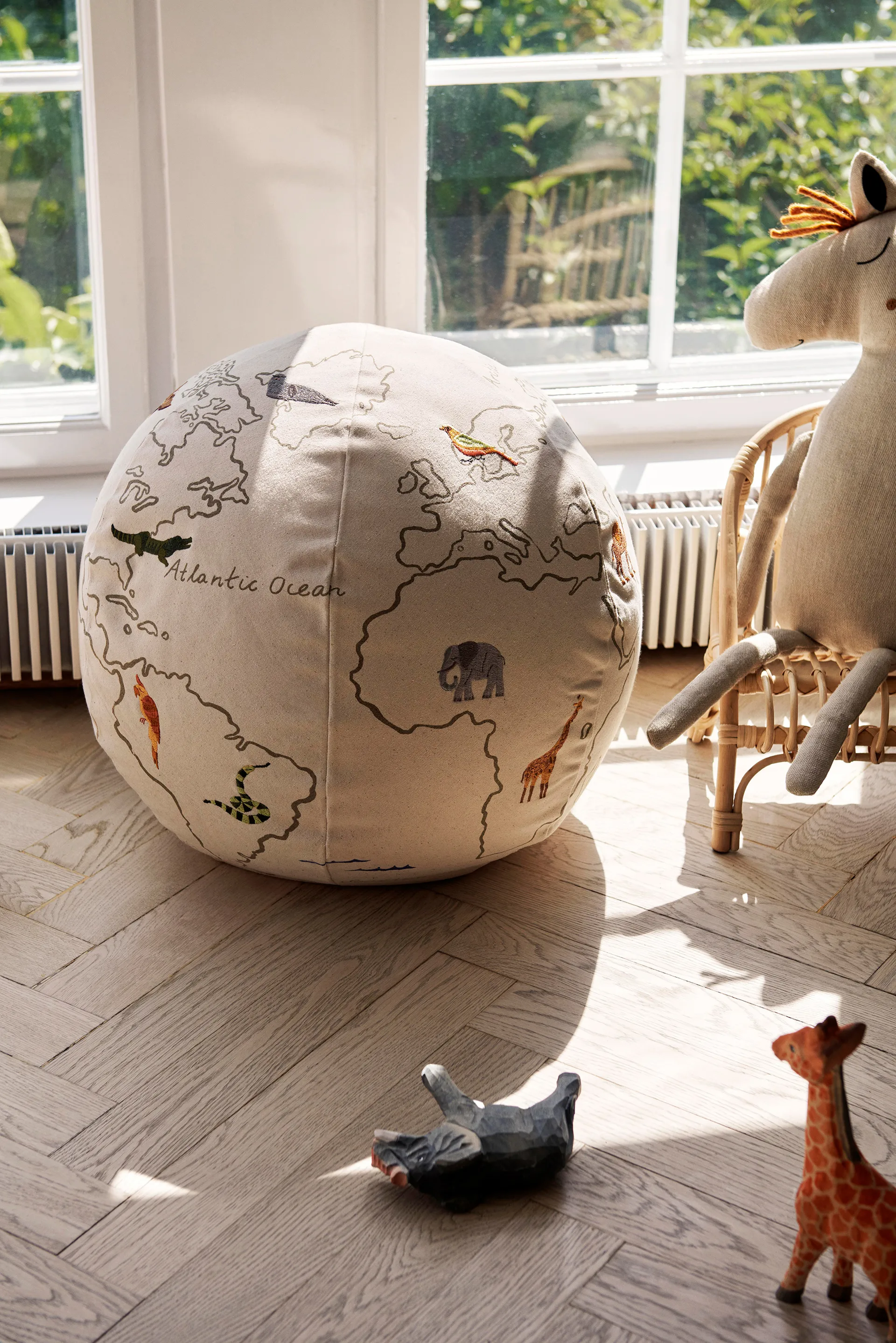 The world sittpuff, Offwhite Ferm Living