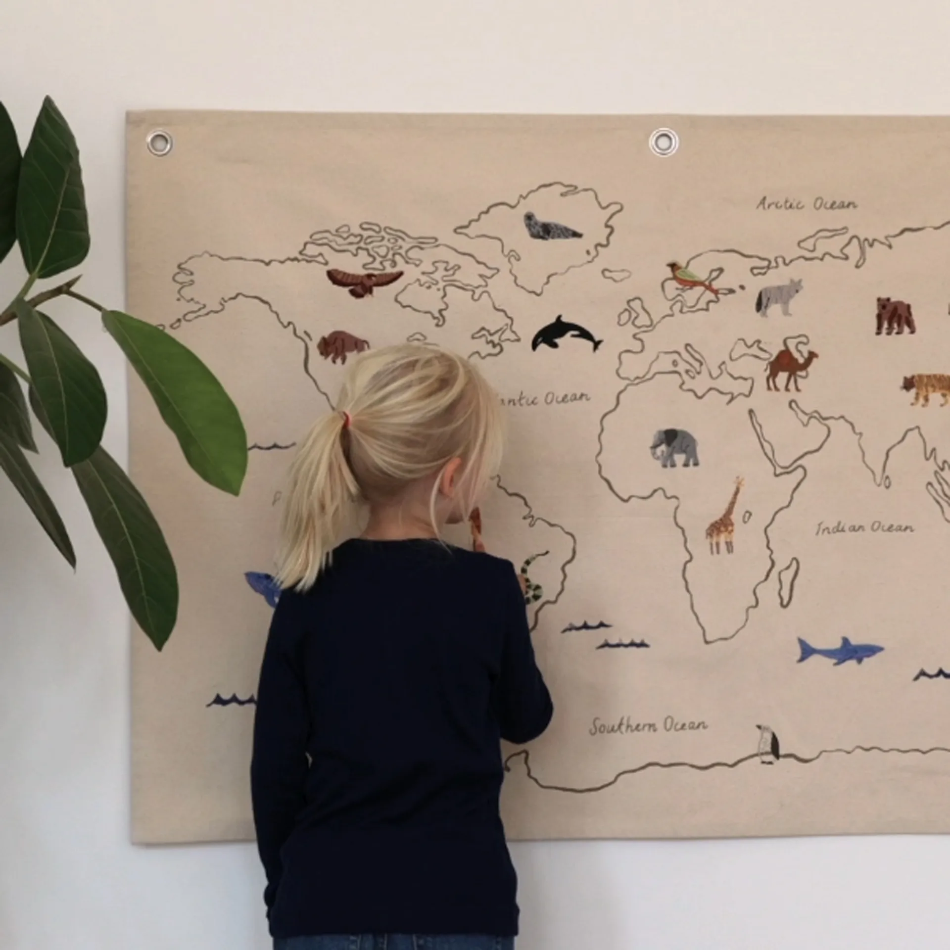 The world tygkarta, Offwhite Ferm Living