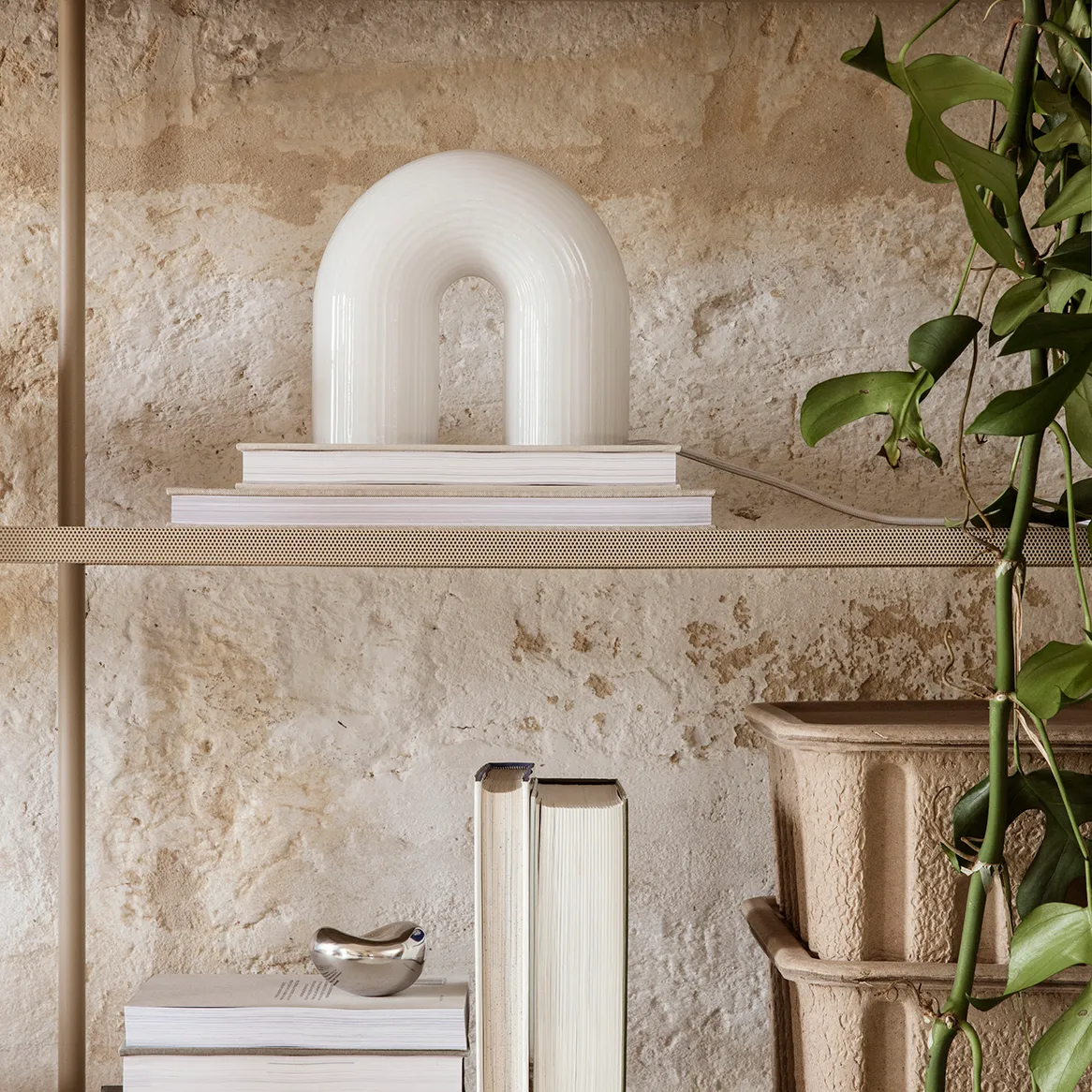 Vuelta bordslampa, Vit Ferm Living
