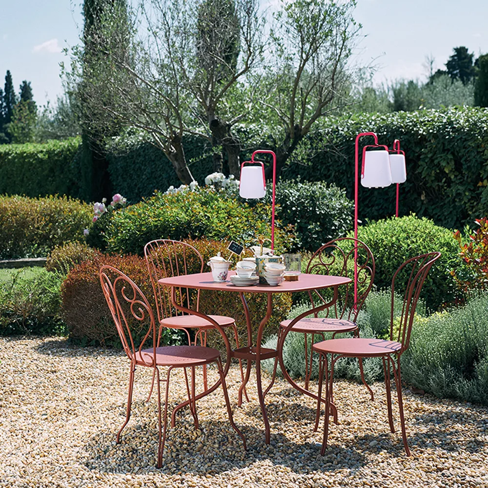 Opera+ Carronde bord, Liquorice (svart) Fermob