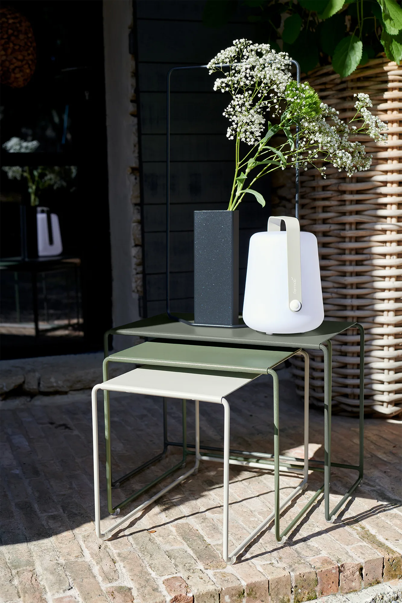 Oulala satsbord, Rosemary (grön)-Cactus (grön)-Clay grey (grå) Fermob