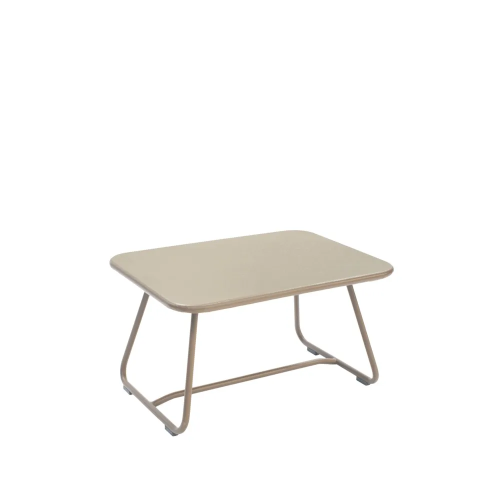 Sixties bord, Nutmeg (beige) Fermob