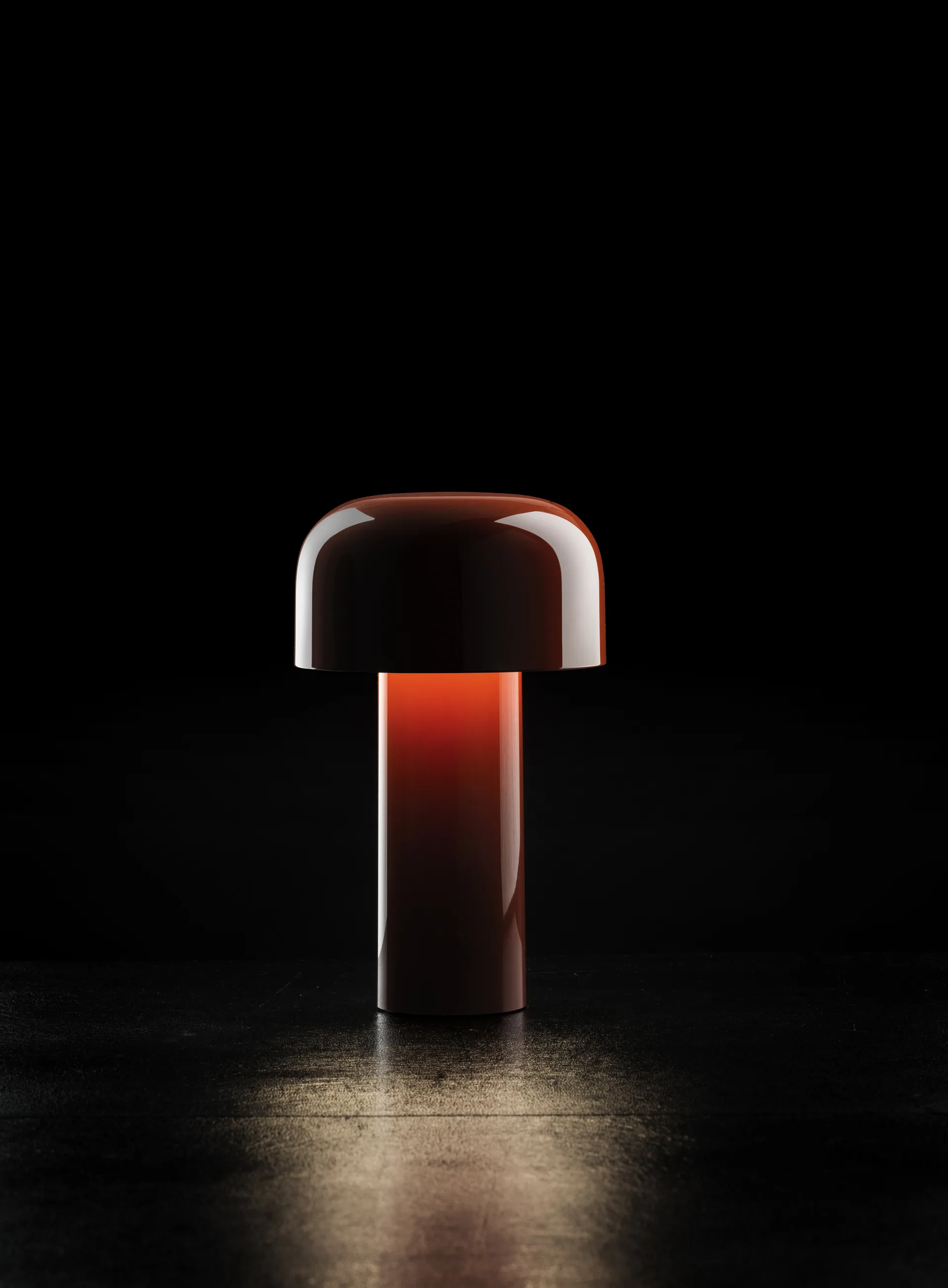 Bellhop bordslampa portabel, Brick red, IP54 (inom/utomhus) Flos