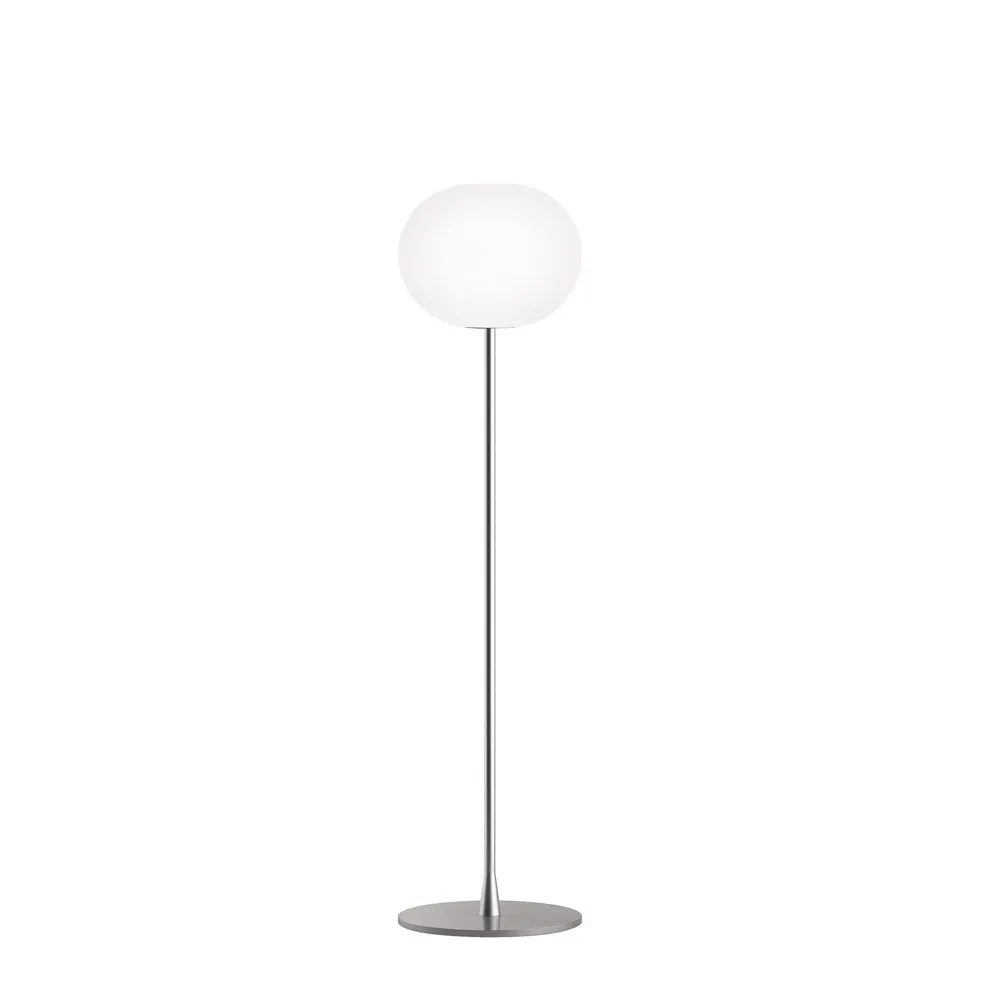 Glo-ball F1 golvlampa, Vitt opalglas-matt silverstativ Flos