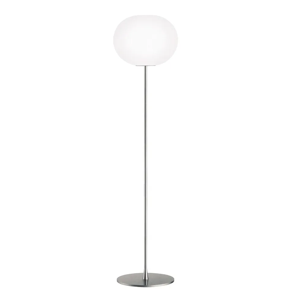 Glo-ball F3 golvlampa, Vitt opalglas-matt silverstativ Flos