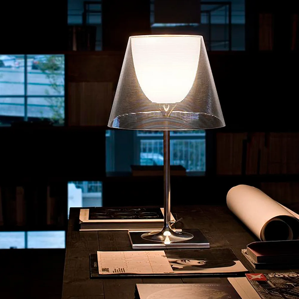 KTribe T2 bordslampa, Brons Flos