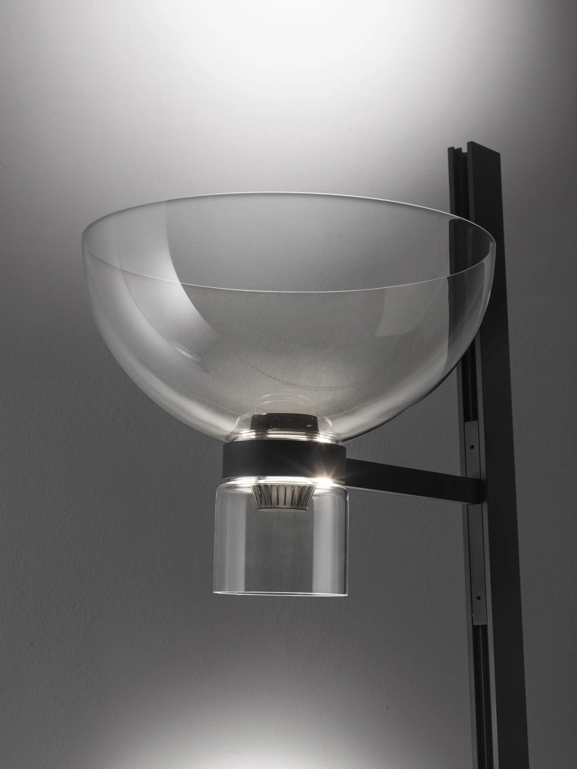 Nocturne F1 bowl golvlampa - svart Flos