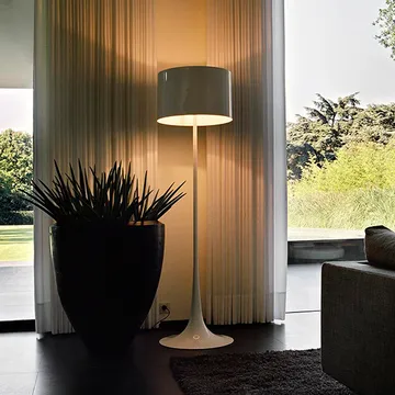 Spun Light F golvlampa - Svart - Flos