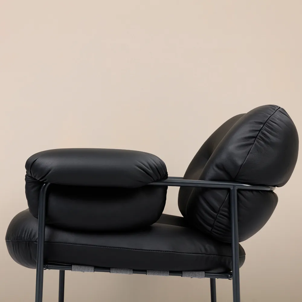 Bollo fåtölj, Elmotique 99001 svart-RAL 9005 mattsvart Fogia