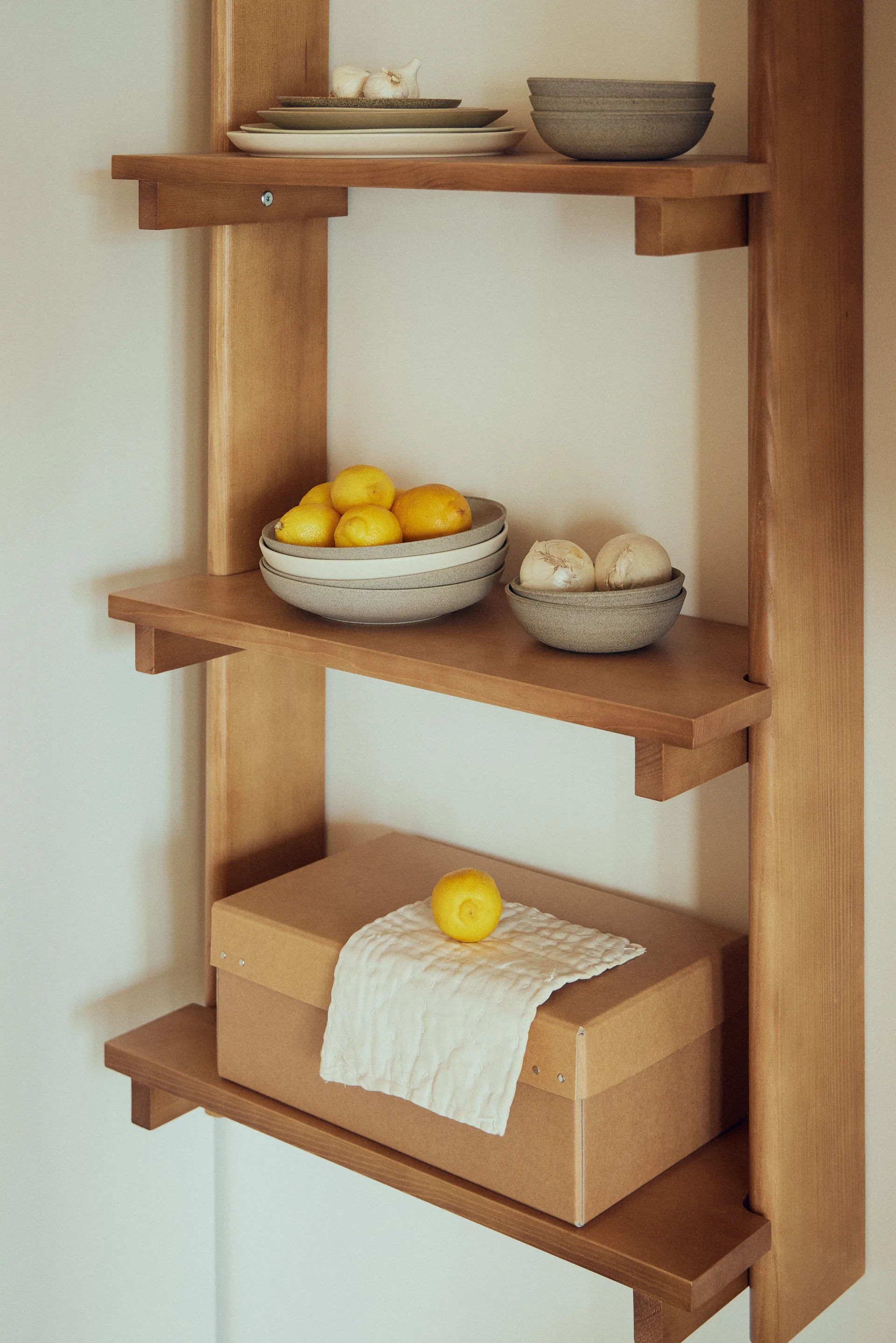 Beam Shelf vägghylla, Deep brown pine, 60x167x25 cm Form & Refine