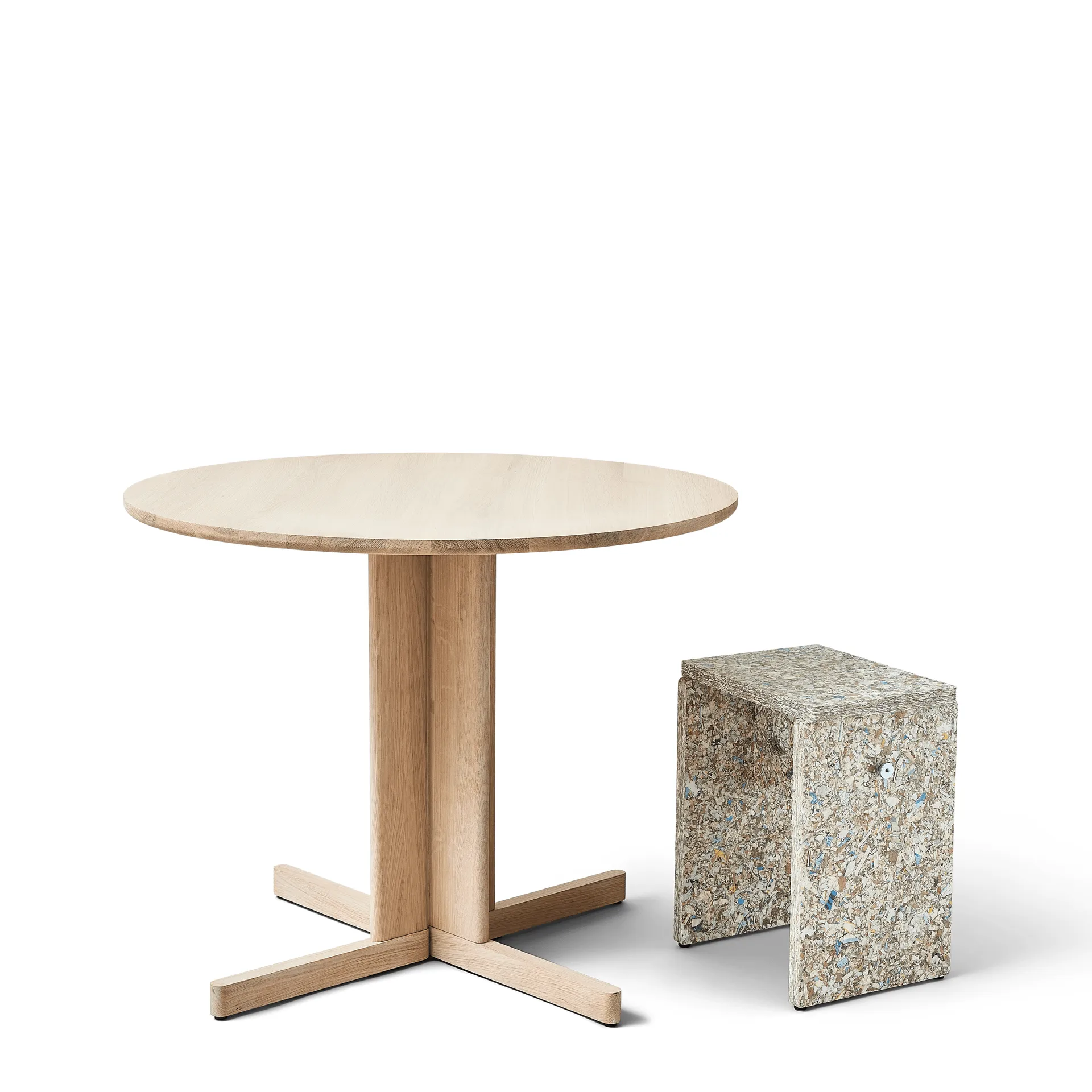 Trefoil matbord Ø90 cm, Vit ek Form & Refine