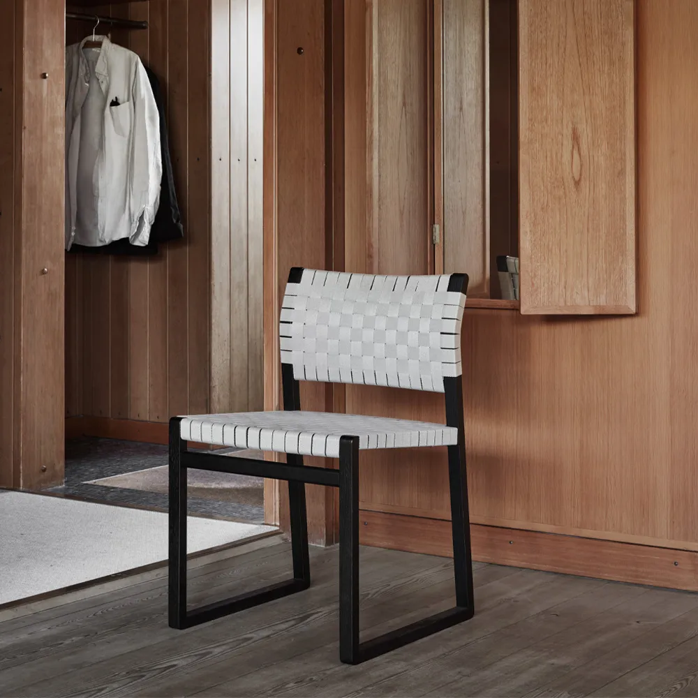 BM61 stol, Rotting-lackat ekstativ Fredericia Furniture