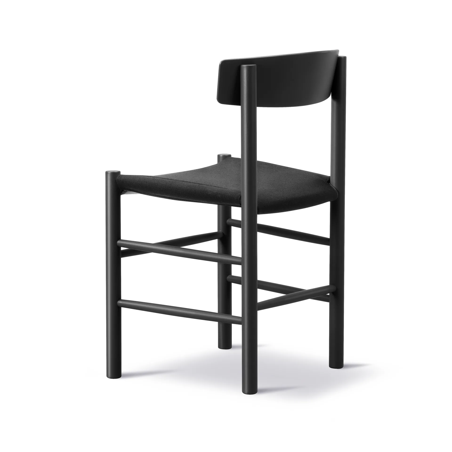 J39 stol, Svartlackerad bok-svart canvas Fredericia Furniture