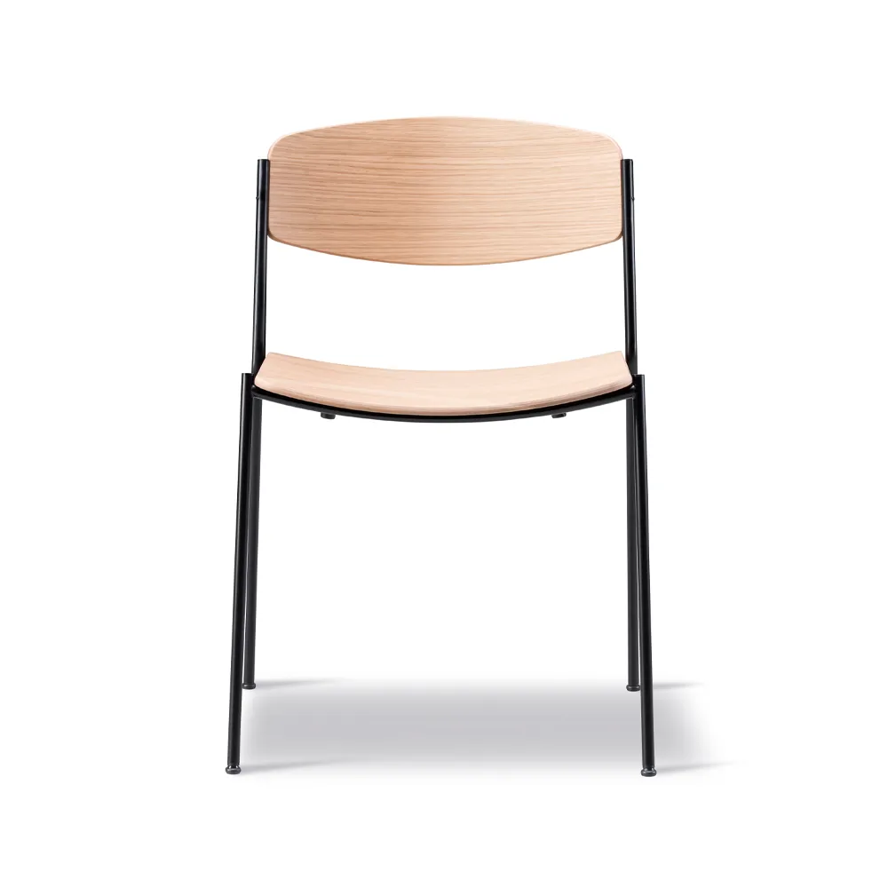 Lynderup 3080 stol, Lackerad ek-svart stålstativ Fredericia Furniture