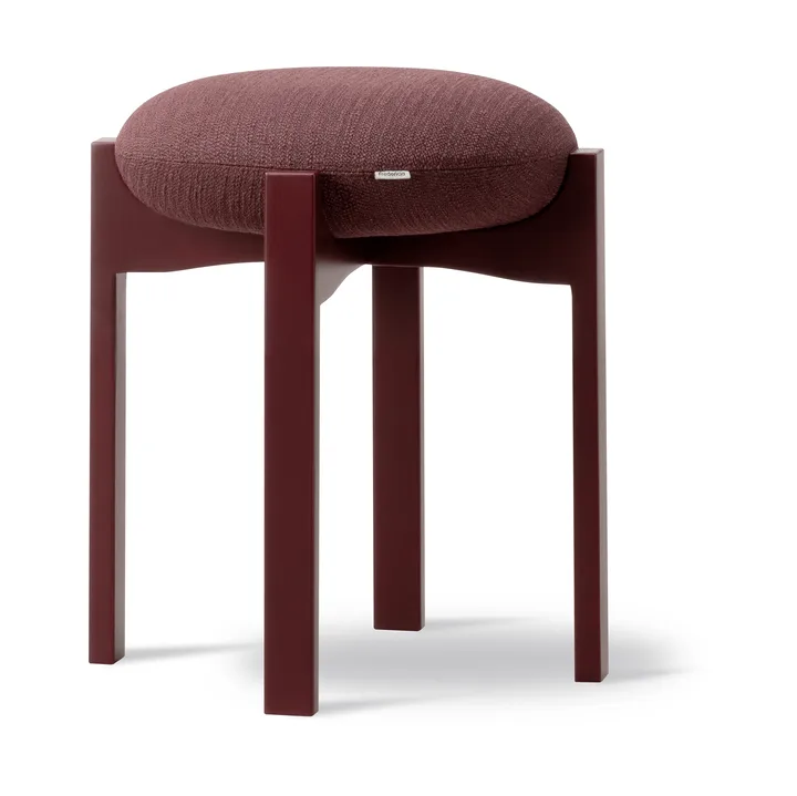Pioneer rund pall låg - Odino RC43 bordeaux-bordeaux bok, Ø41x46 cm - Fredericia Furniture