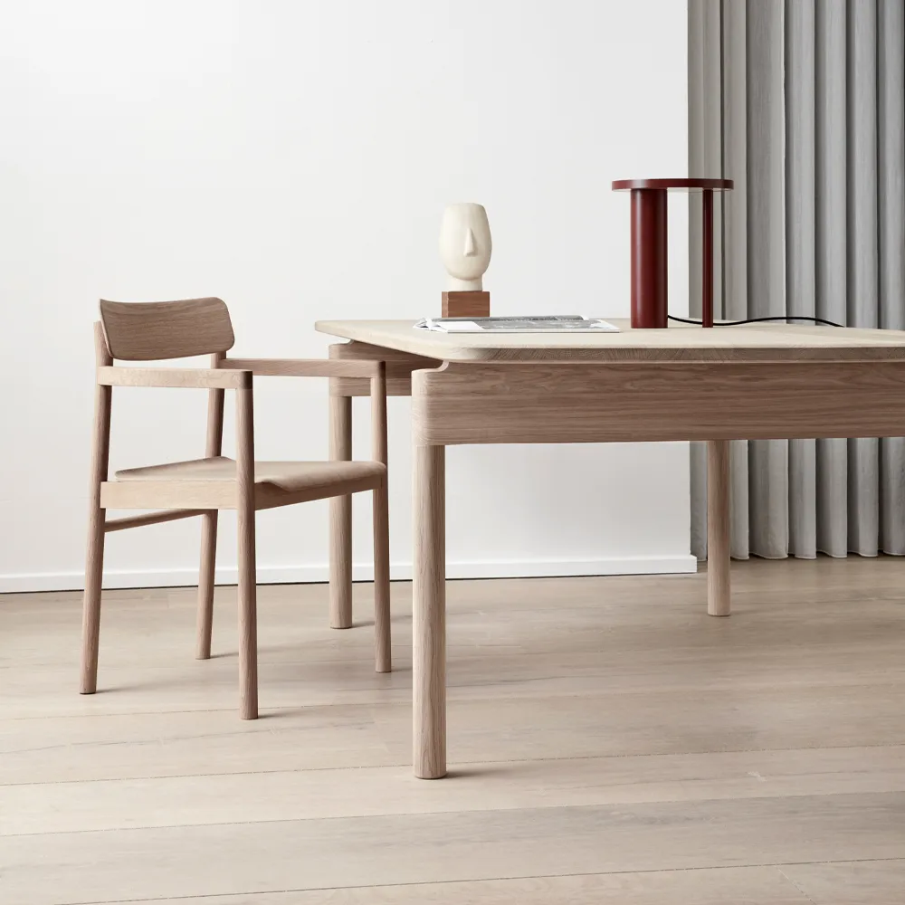 Post 6438 matbord, Ljusoljad ek, 100x225 cm Fredericia Furniture