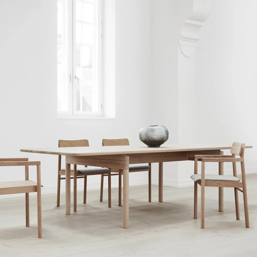 Post 6442 matbord, Ljusoljad ek, 100x320 cm Fredericia Furniture