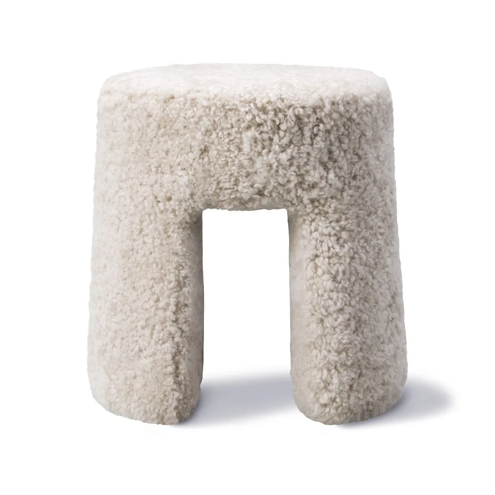 Sequoia sittpuff, Fårskinn moonlight Fredericia Furniture