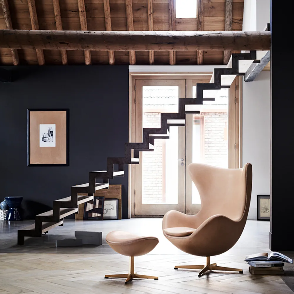 Ägget 3316 fåtölj, Leather grace black-steel Fritz Hansen