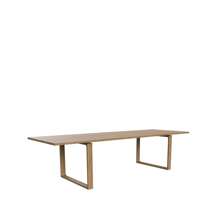 Essay CM42 matbord - Oljad ek - Fritz Hansen