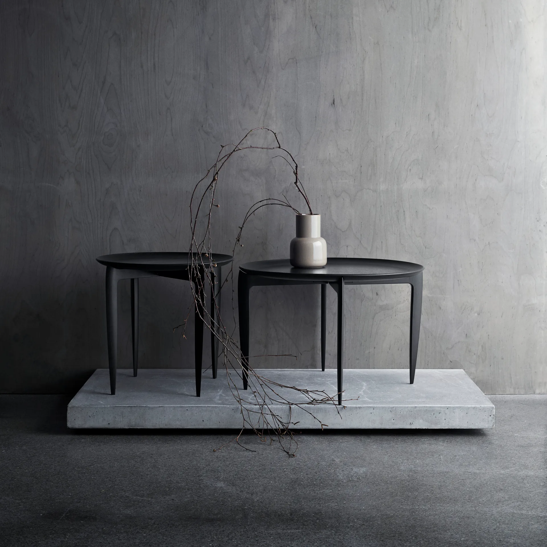 Foldable Tray Table Ø 45 cm, Svart Fritz Hansen