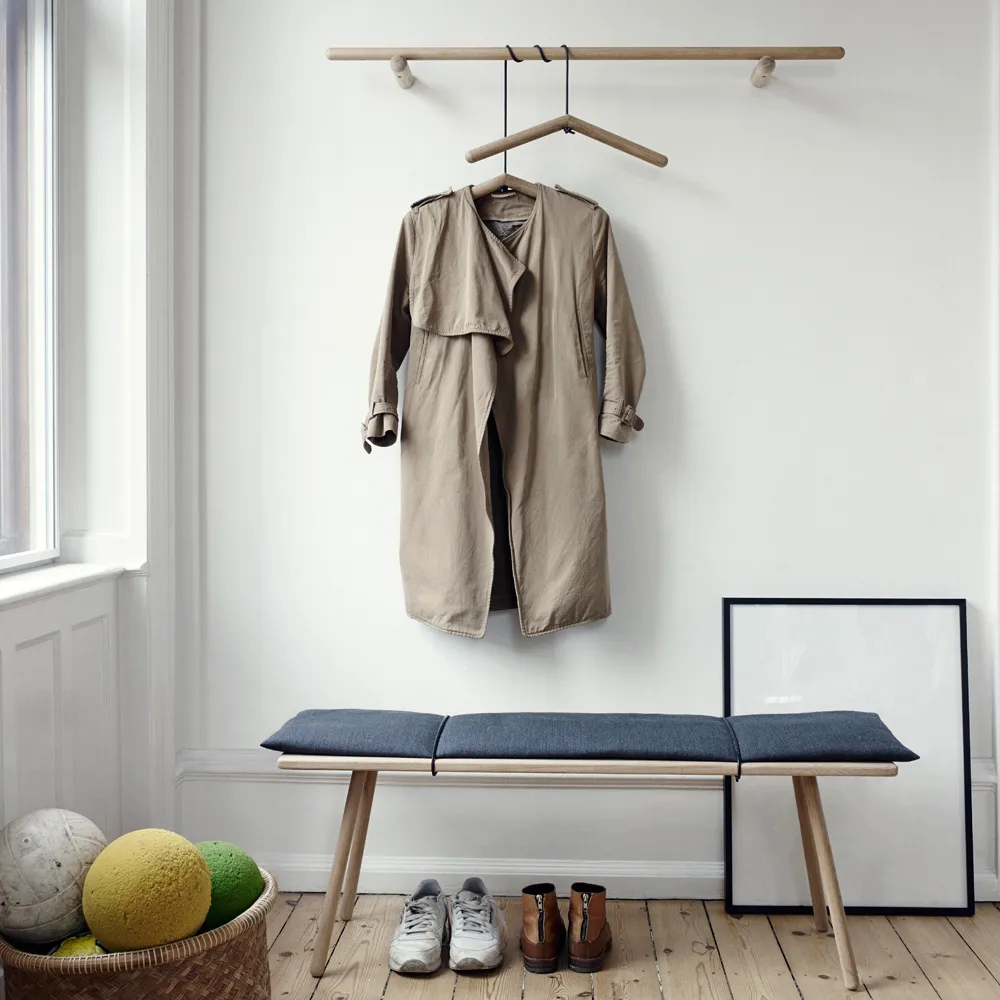 Georg bänk, Ek obehandlad-inkl. beige dyna Fritz Hansen