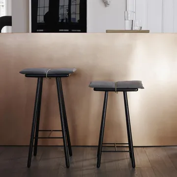 Georg barstol låg - Svartlackerad ek - Fritz Hansen
