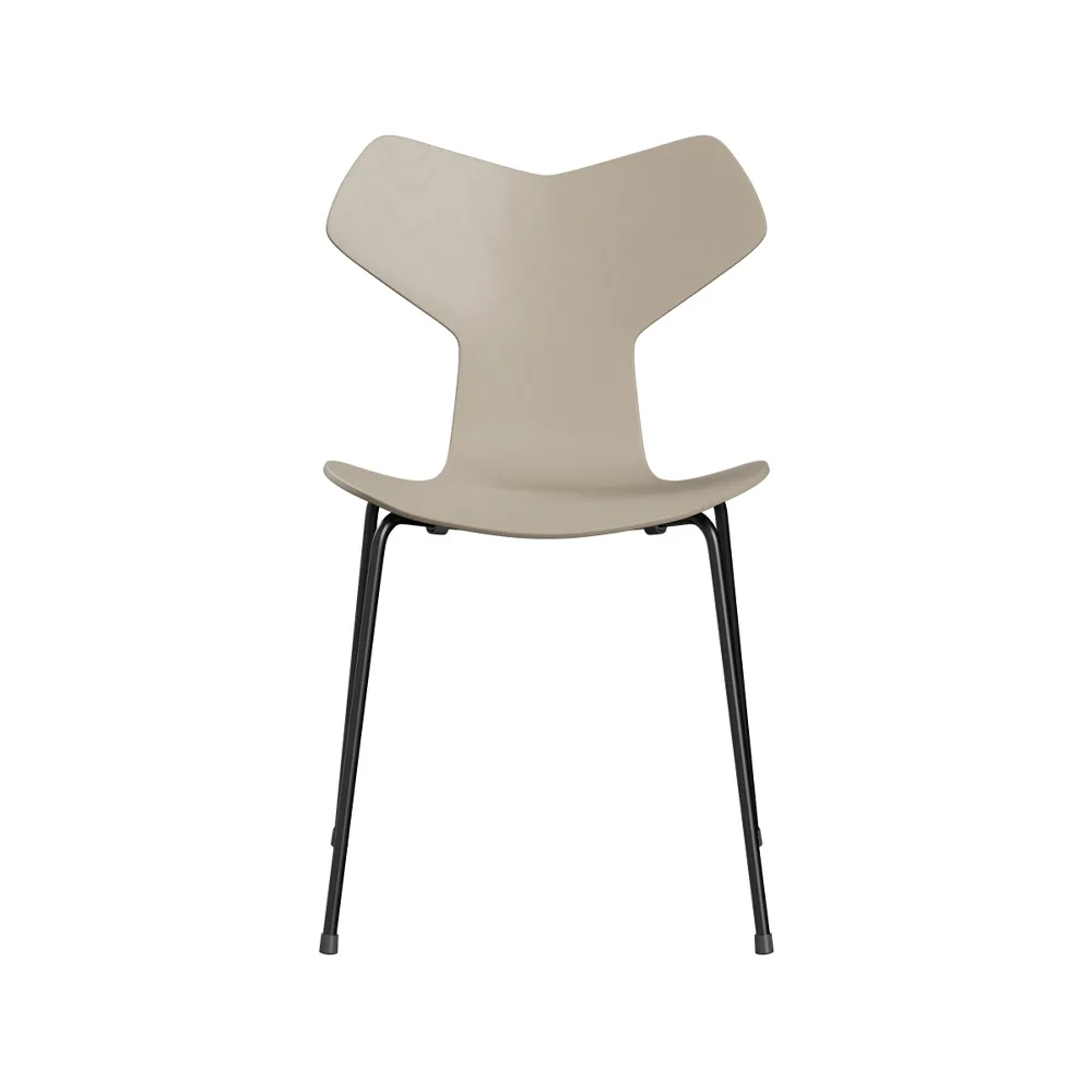 Grand Prix 3130 stol, Light beige-målad ask-svart stativ Fritz Hansen